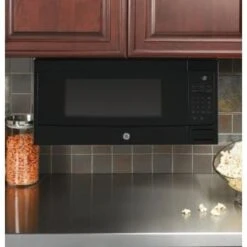 Ge® Profile™ 1.1 Cu Ft Countertop Microwave, 800w, Black -Reliable Appliance 285580 v LifestyleImage Lg
